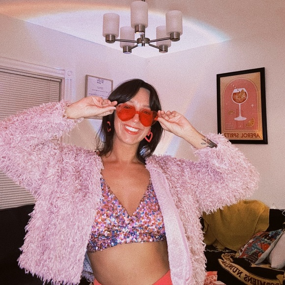 Meet your posher, Desiree 🦋 - Picture 10 of 16